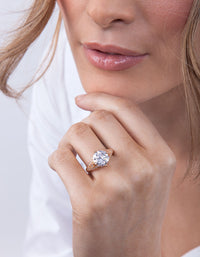 Gold Cubic Zirconia Celebrity Ring - link has visual effect only