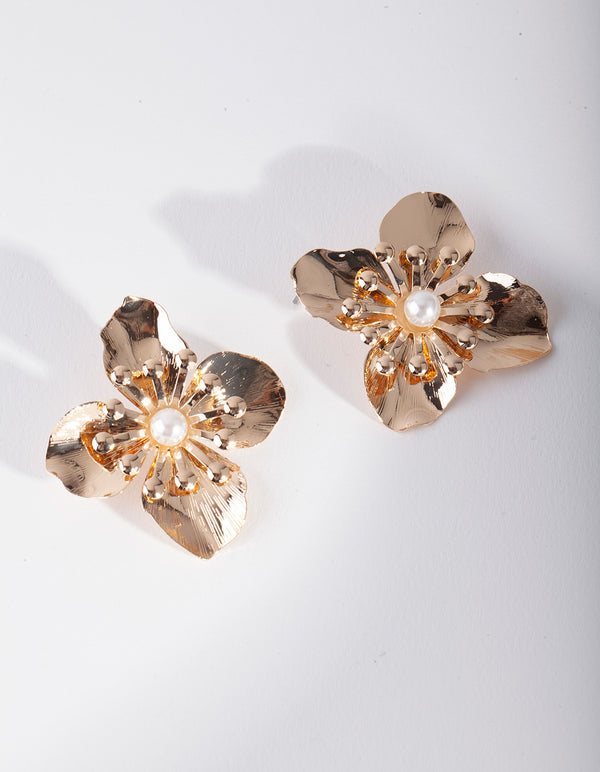 Shiny Gold Dainty Detail Petal Stud Earrings