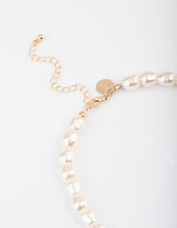 Gold Pearl & Disc Pendant Necklace - link has visual effect only