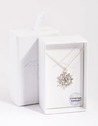 Silver Crystal Facet Flower Necklace - link has visual effect only